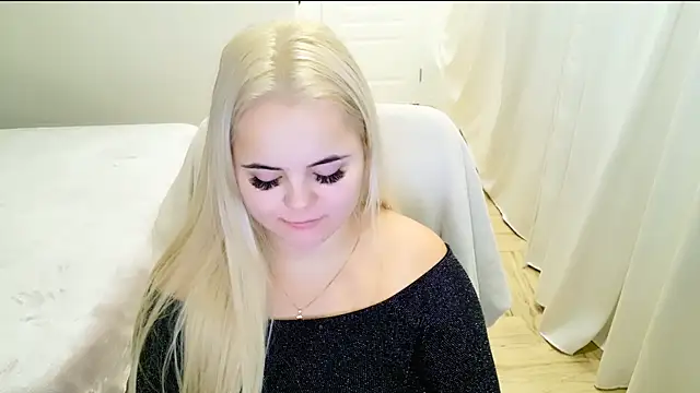 lovely-eyes online show from 5, 12, 2024