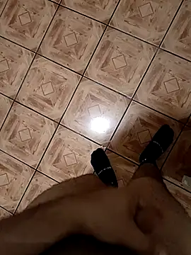 AvispaQlona online show from 4, 12, 2025