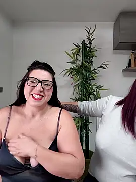 carolyne2023 online show from 4, 12, 2025