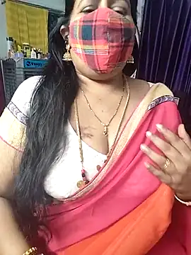 Snapshot of Rani_Darling_99 chatting on 9, 6, 2026 Rani Darling 99 online show from 9, 6, 2026