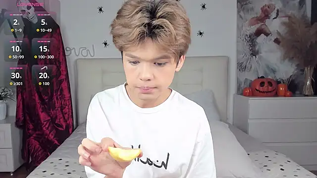 Felix Rey online show from 30, 10, 2025