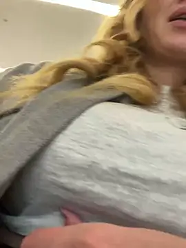 Sweet   Emily online show from 18, 9, 2025