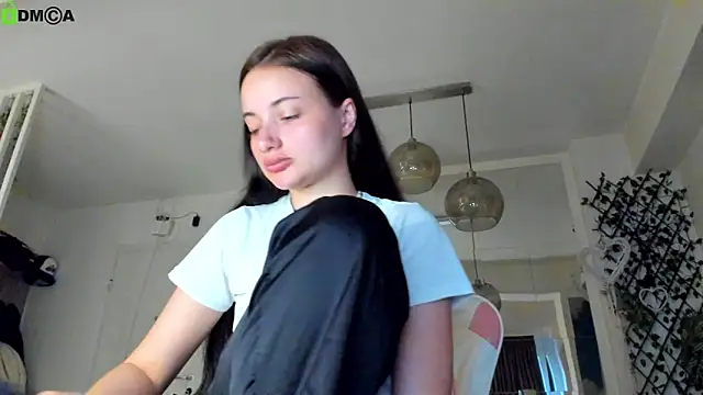 Snapshot of IreneVON chatting on 9, 5, 2026 IreneVON online show from 9, 5, 2026