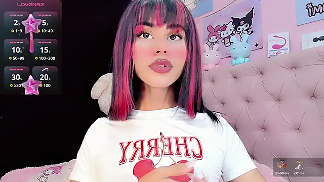 Cute Roxxy online show from 2, 2, 2025