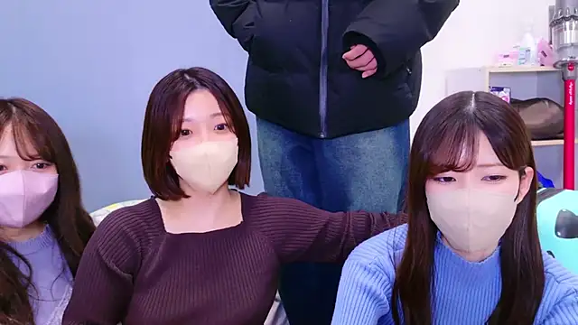 Snapshot of HaruruHappy chatting on 9, 12, 2024 HaruruHappy online show from 9, 12, 2024