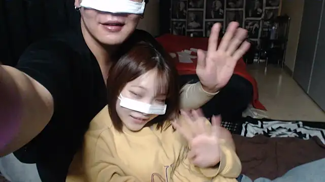 Snapshot of --SHUN-- chatting on 10, 1, 2025 --SHUN-- online show from 10, 1, 2025