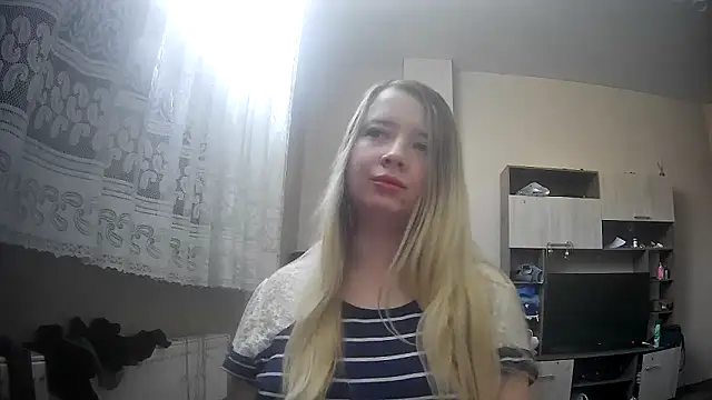 Snapshot of ViolaCandy chatting on 24, 10, 2025 ViolaCandy online show from 24, 10, 2025