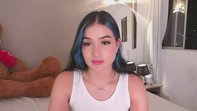 AnnyHizzle online show from 10, 11, 2025