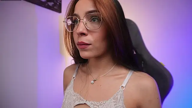 Snapshot of little-eli chatting on 21, 10, 2025 little-eli online show from 21, 10, 2025