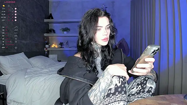 uwuxxxeva online show from 18, 1, 2026