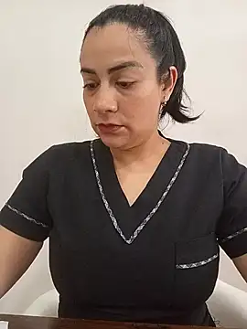 XGabrielaXX online show from 11, 11, 2025