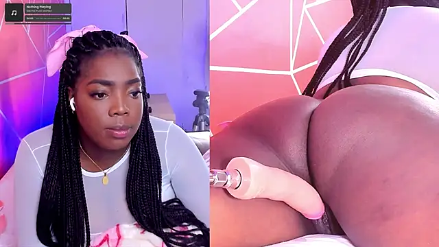 zoeethompson cm online show from 4, 12, 2025