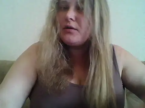 Snapshot of ParisMimi chatting on 11, 5, 2026 ParisMimi online show from 11, 5, 2026