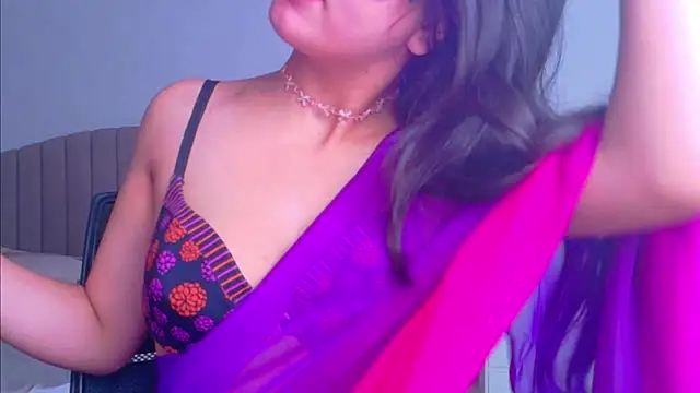 Snapshot of Aashika-Kaur chatting on 9, 9, 2025 Aashika-Kaur online show from 9, 9, 2025