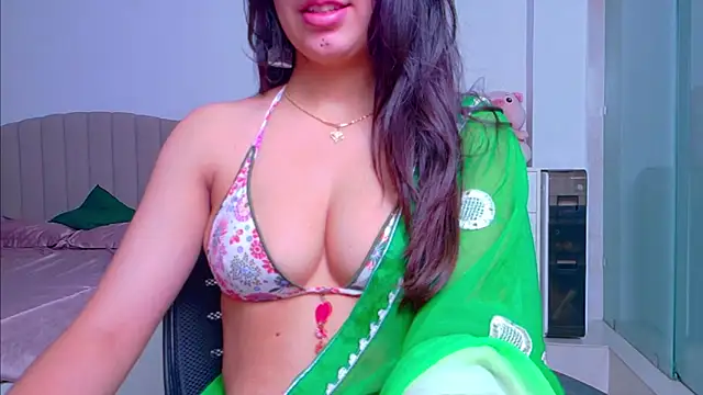 Snapshot of Aashika-Kaur chatting on 13, 9, 2025 Aashika-Kaur online show from 13, 9, 2025