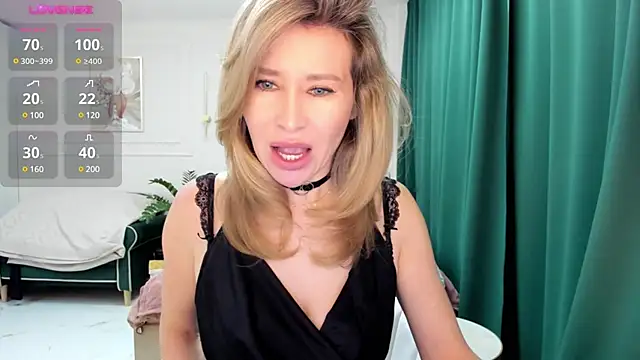 Jolie Ozolla online show from 27, 1, 2025