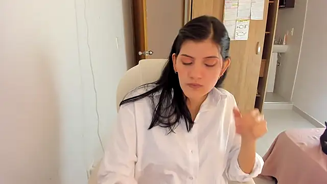 misstoya online show from 25, 1, 2025