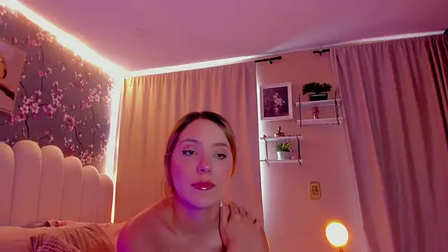 Snapshot of martinaaricci chatting on 18, 5, 2026 martinaaricci online show from 18, 5, 2026