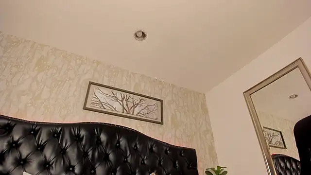 ChloeConnorr online show from 23, 2, 2025