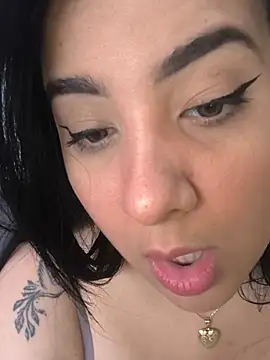 Snapshot of bigboobsrose1 chatting on 8, 6, 2026 bigboobsrose1 online show from 8, 6, 2026