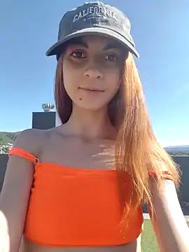 Snapshot of Valentcouple chatting on 25, 12, 2024 Valentcouple online show from 25, 12, 2024