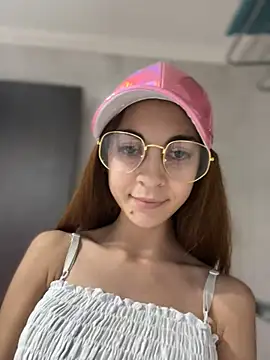 Snapshot of Valentcouple chatting on 28, 1, 2025 Valentcouple online show from 28, 1, 2025