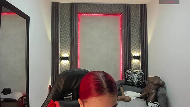 selene red  online show from 10, 2, 2025