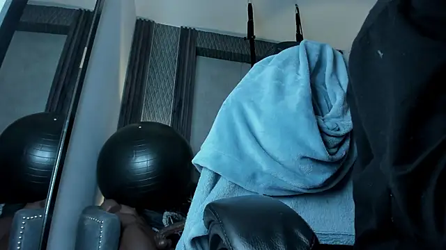 selene red  online show from 18, 10, 2025