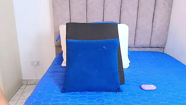 Snapshot of karina_lewis_ chatting on 18, 1, 2025 karina lewis online show from 18, 1, 2025