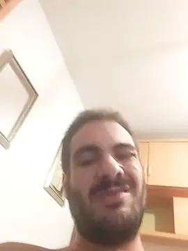 Snapshot of skrigul12 chatting on 7, 10, 2025 skrigul12 online show from 7, 10, 2025