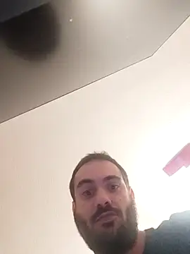 Snapshot of skrigul12 chatting on 19, 12, 2025 skrigul12 online show from 19, 12, 2025