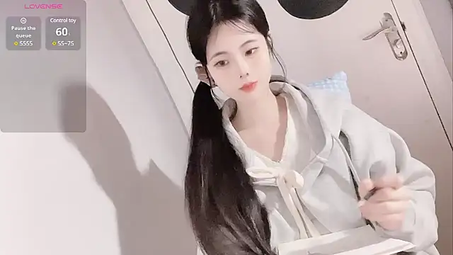 Qedgjwyz1 online show from 7, 2, 2025