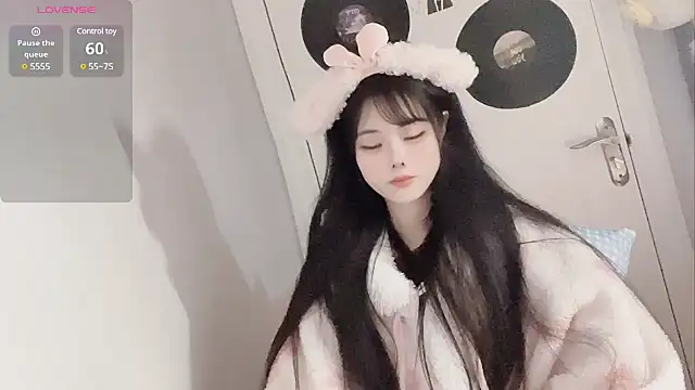 Qedgjwyz1 online show from 22, 2, 2025