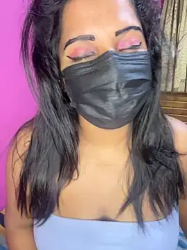 NOORA-GIRL online show from 11, 10, 2025