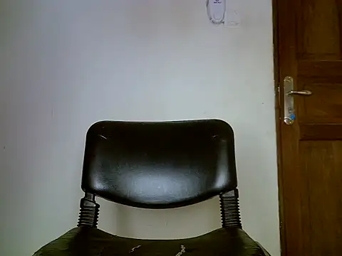 Snapshot of SWEETRENNE_ chatting on 22, 2, 2025 SWEETRENNE online show from 22, 2, 2025