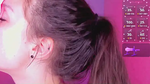 Snapshot of bitchpeace_ chatting on 5, 10, 2025 bitchpeace online show from 5, 10, 2025