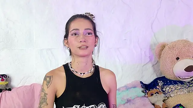 zorravioletta1 online show from 4, 10, 2025