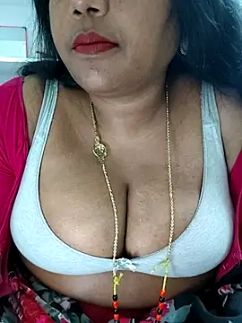 Snapshot of Swapna_143 chatting on 7, 10, 2025 Swapna 143 online show from 7, 10, 2025