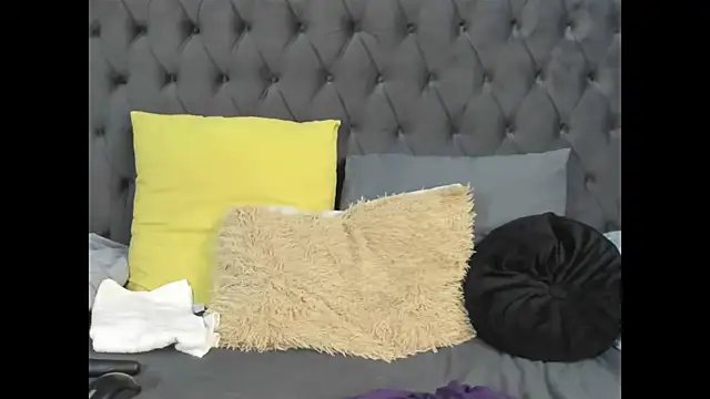 DIRTYTALKINQUEEN online show from 19, 9, 2025