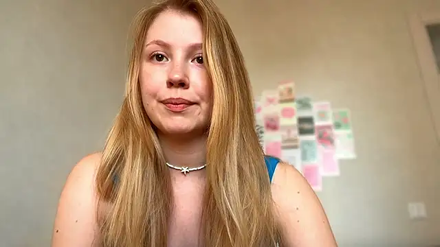 Snapshot of HoneyAudrey chatting on 28, 5, 2026 HoneyAudrey online show from 28, 5, 2026