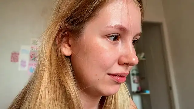 Snapshot of HoneyAudrey chatting on 7, 7, 2026 HoneyAudrey online show from 7, 7, 2026