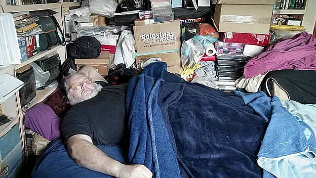 Snapshot of hadeszeuss2 chatting on 17, 1, 2026 hadeszeuss2 online show from 17, 1, 2026