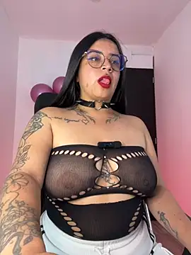 Devilsweet17 online show from 11, 11, 2025