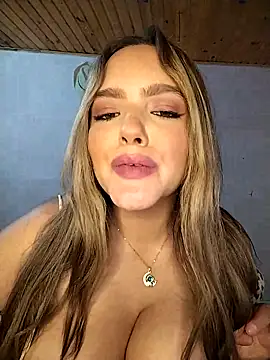 Snapshot of Faith_madison18 chatting on 11, 3, 2025 Faith madison18 online show from 11, 3, 2025