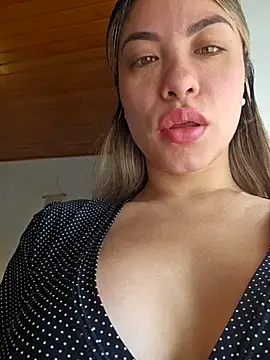 Snapshot of Karen_San_Miguel chatting on 19, 1, 2025 Karen San Miguel online show from 19, 1, 2025