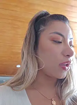 Snapshot of Karen_San_Miguel chatting on 22, 2, 2025 Karen San Miguel online show from 22, 2, 2025