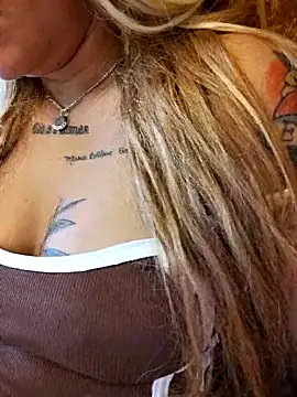 Snapshot of perolaar chatting on 25, 3, 2026 perolaar online show from 25, 3, 2026