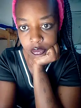 Snapshot of pretty-eyes23 chatting on 16, 11, 2025 pretty-eyes23 online show from 16, 11, 2025