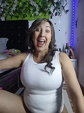 Snapshot of any_mour chatting on 29, 5, 2026 any mour online show from 29, 5, 2026