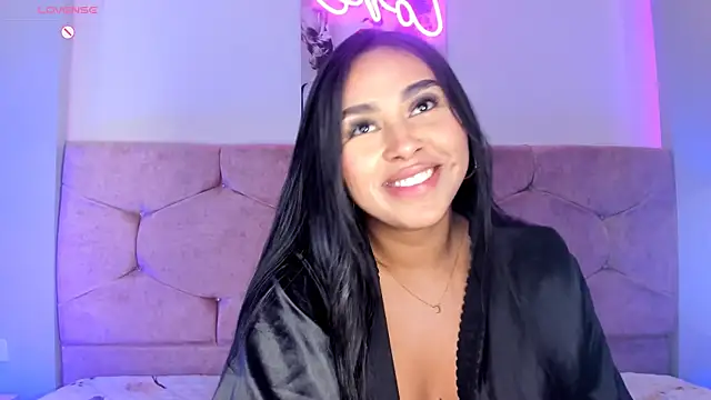 Cameliaa Smiith online show from 1, 3, 2025